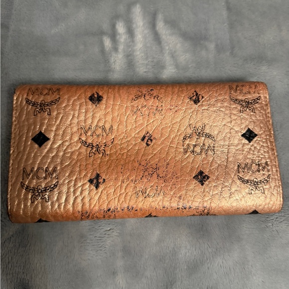 MCM Rose Gold Metallic Visetos Long Wallet main image 2